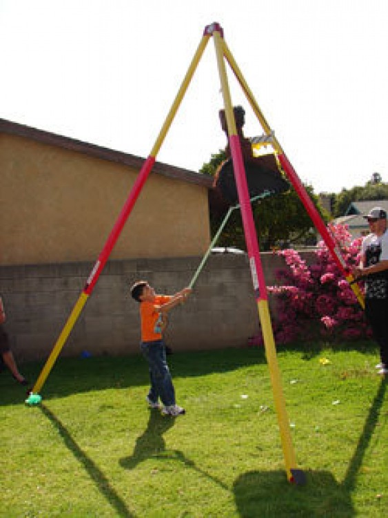 Pinata Stand